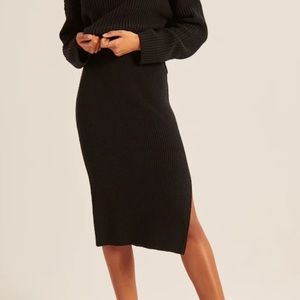 Abercrombie 90’s Sweater Midi Skirt